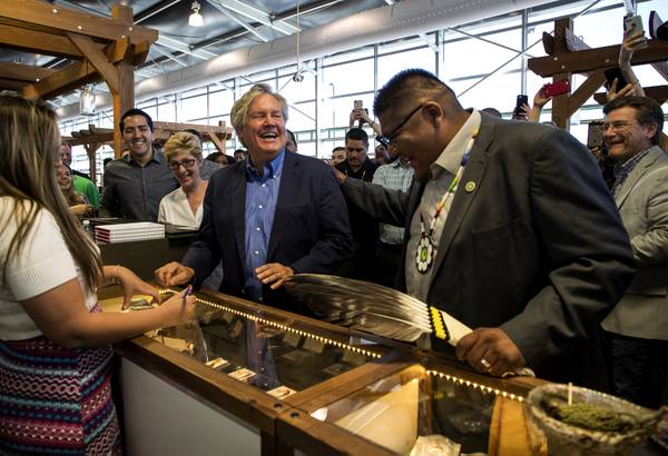 20171014_Sun_Paiute_Dispensary_Opening_LE4_t600